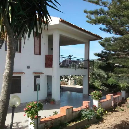 Villaguidaloca Holiday home *